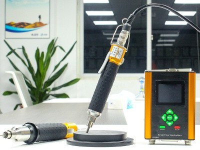 伺服電批加上機器人視覺，究竟是什么效果？-堅豐股份